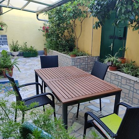 Apartman Jadranka Veli Lošinj Exteriör bild